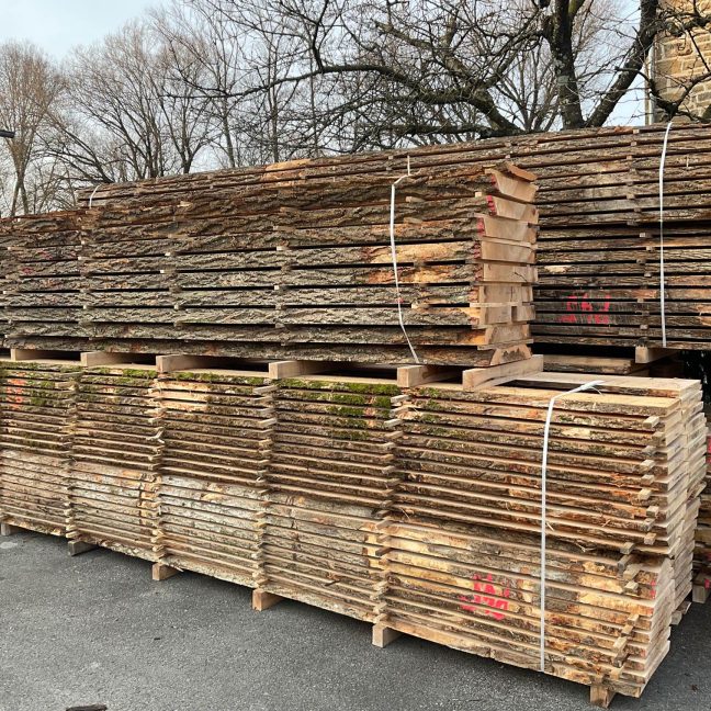 cerclage bois avec feuillard blanc