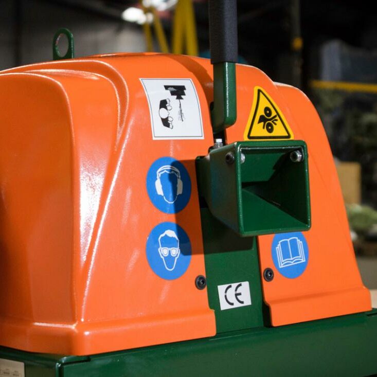 Plastic strapping waste shredder
