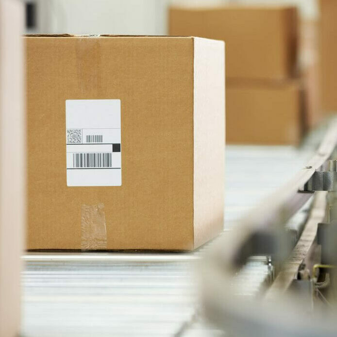 Expandable conveyors for food-grade strapping