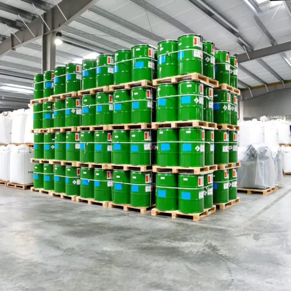 Chemical drum strapping in a warehouse using pallets and strapping tape – chemical cargo lashing